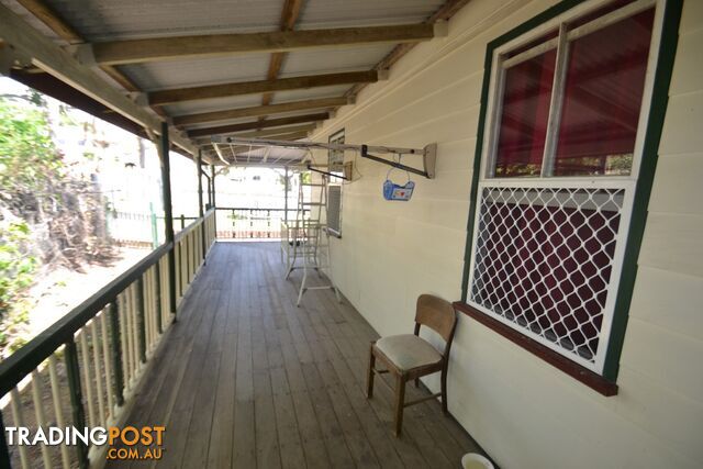 69 Poole St BOWEN QLD 4805