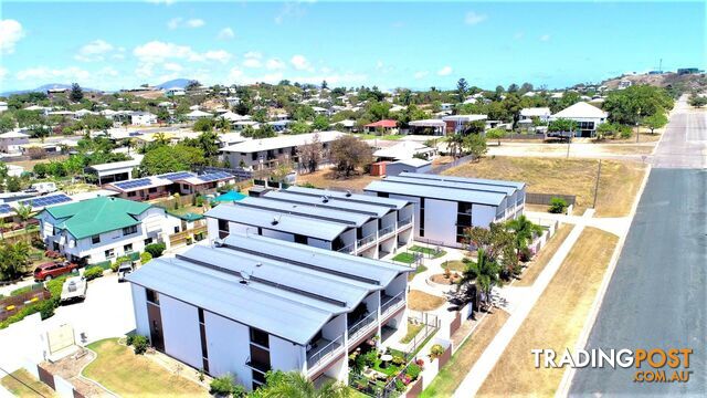 Unit 2/74a Powell Street BOWEN QLD 4805