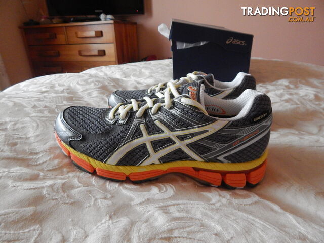 Asics Gel-GT 2000 GT-X Gore-tex shoes, womens size 6 US, brand new in box