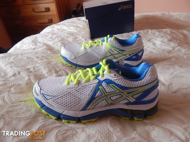 Asics Gel GT-2000 3 shoes, Womens size 7.5 US, Brand New in Box