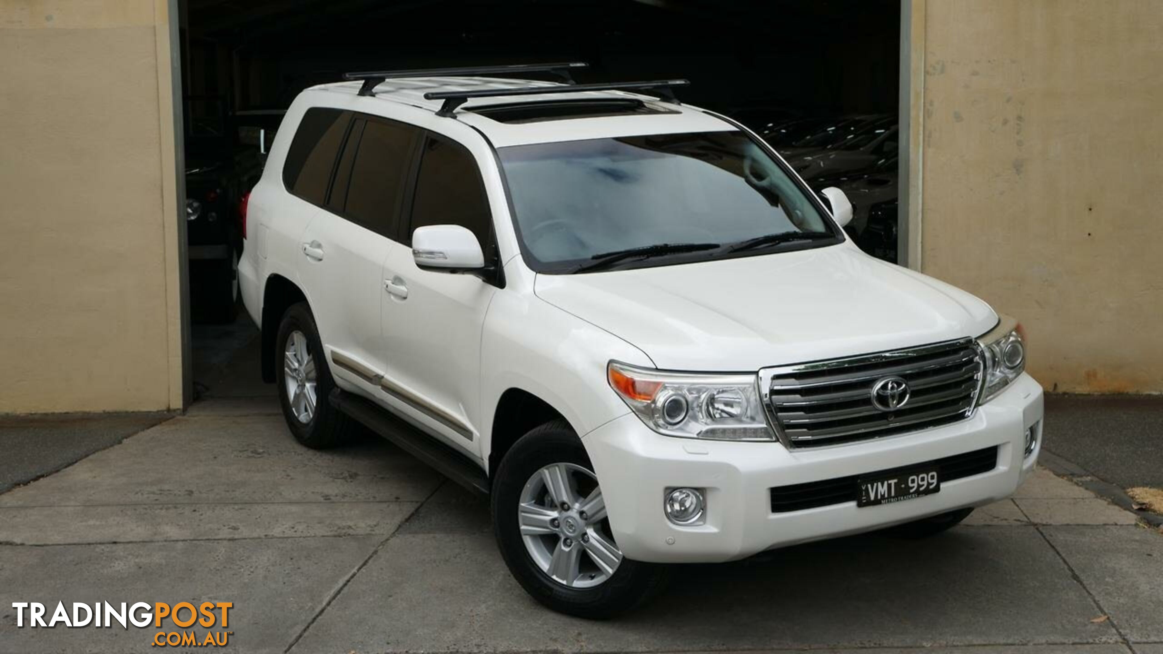 2013 Toyota Landcruiser  VDJ200R MY12 Sahara Wagon