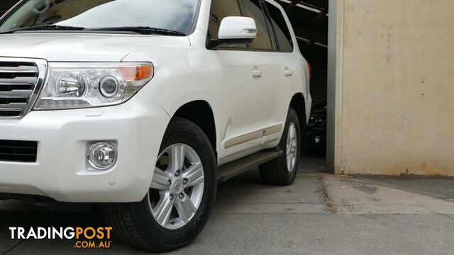 2013 Toyota Landcruiser  VDJ200R MY12 Sahara Wagon