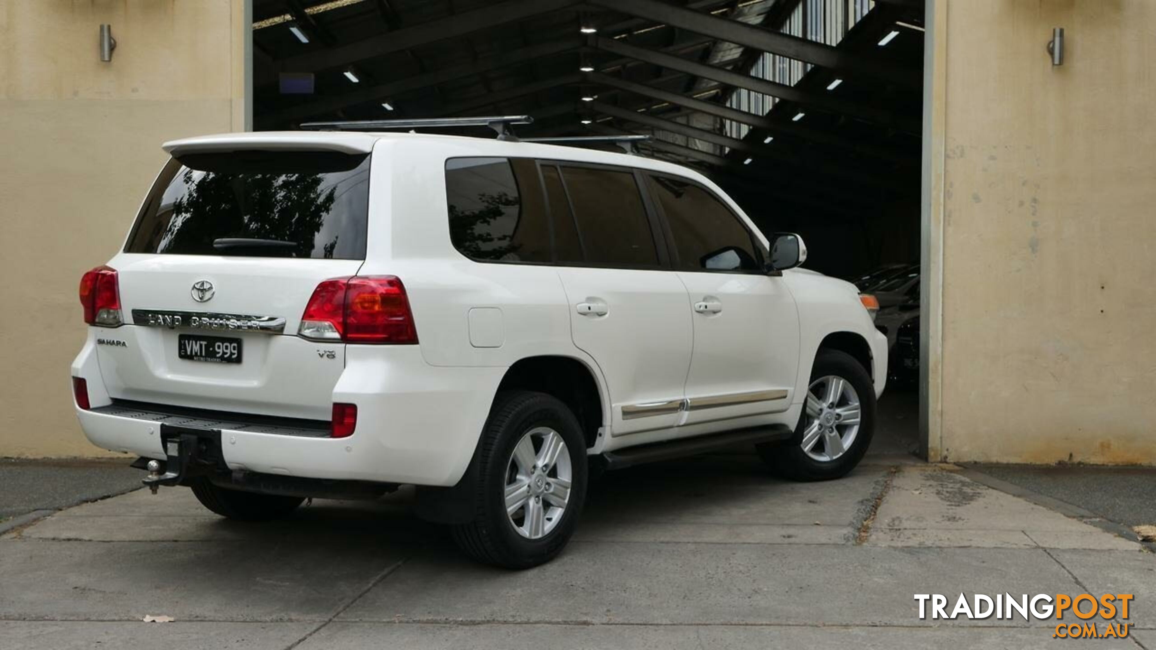 2013 Toyota Landcruiser  VDJ200R MY12 Sahara Wagon