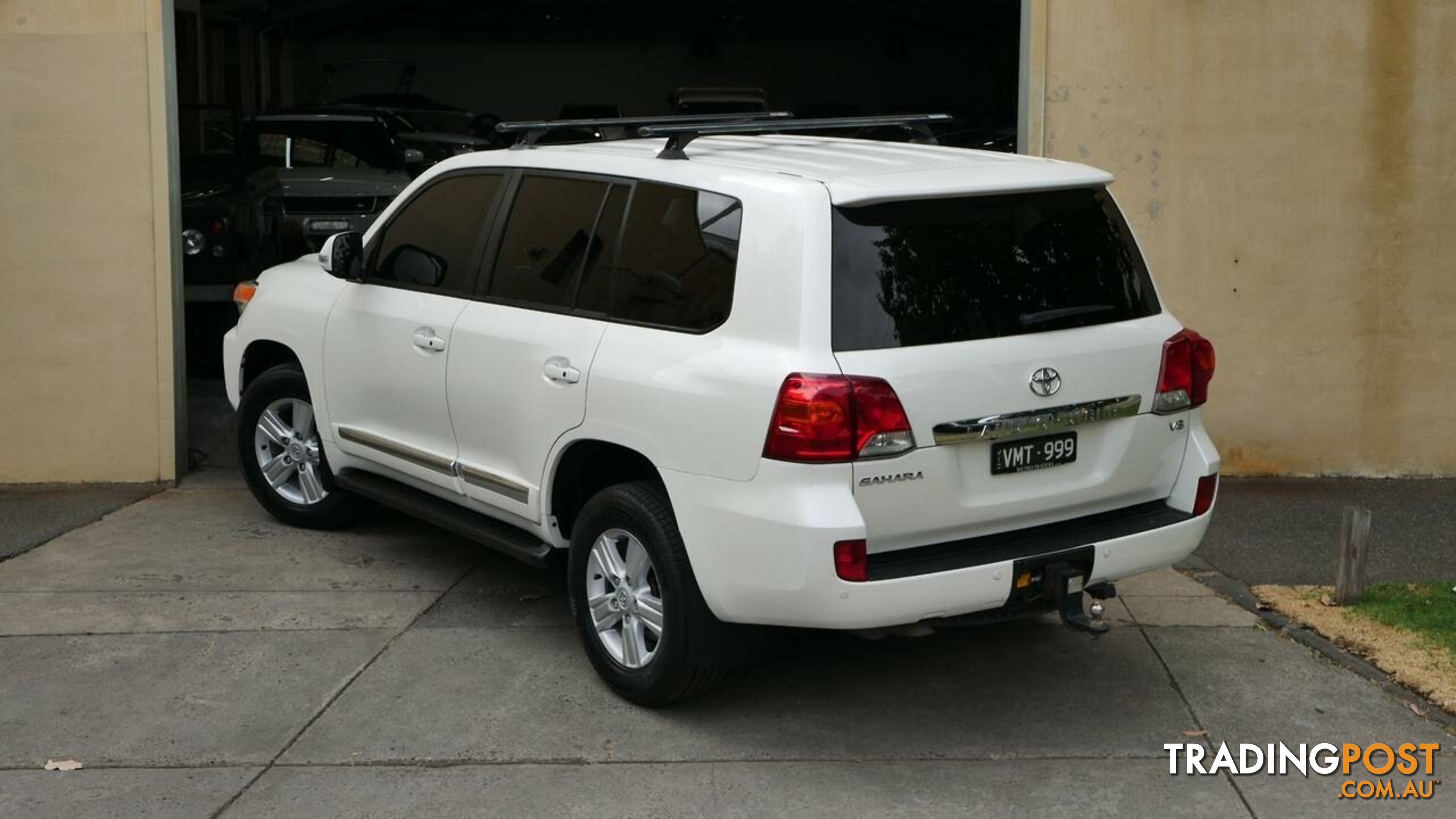 2013 Toyota Landcruiser  VDJ200R MY12 Sahara Wagon