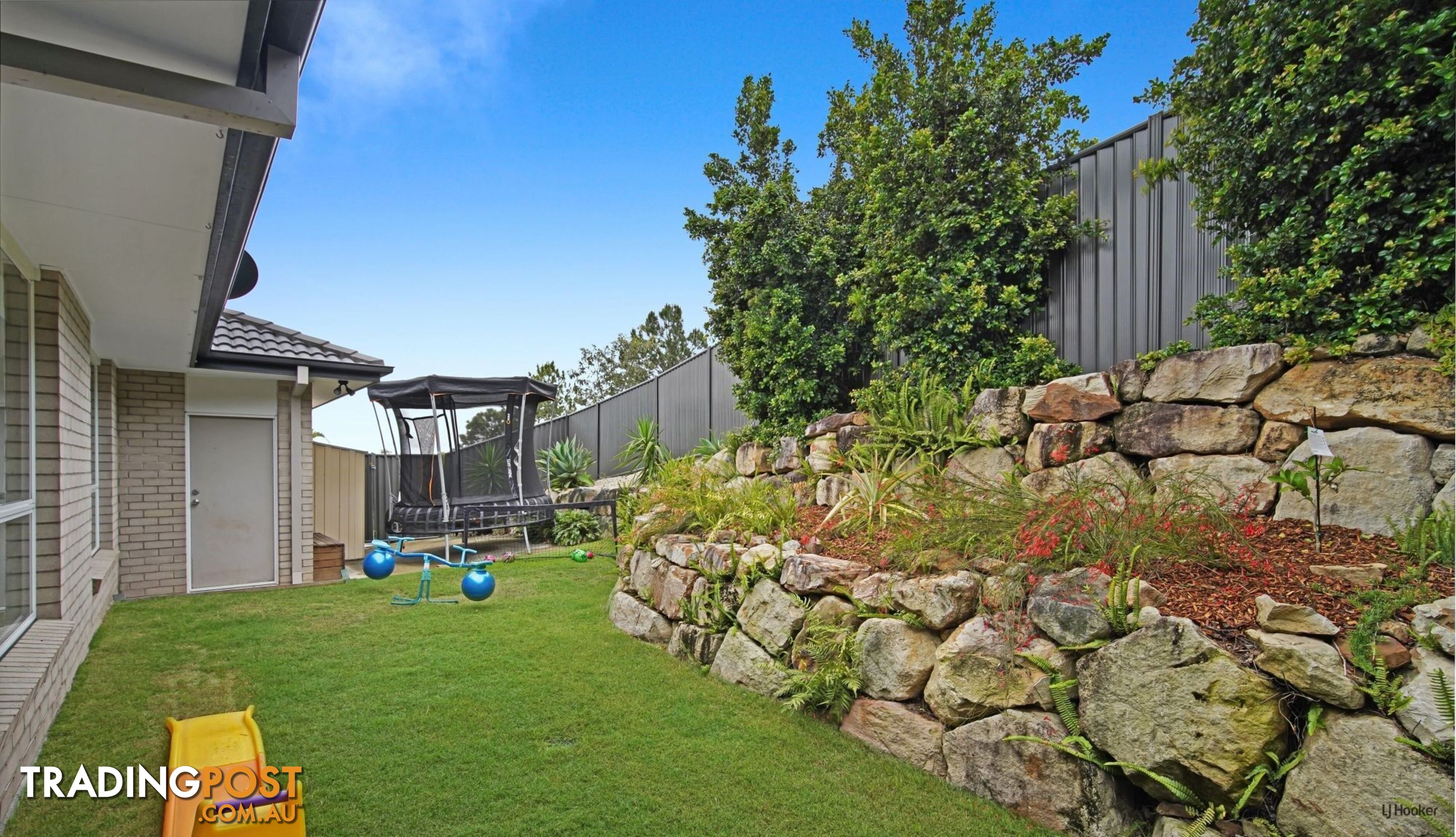 11 Barlee Court ELANORA QLD 4221