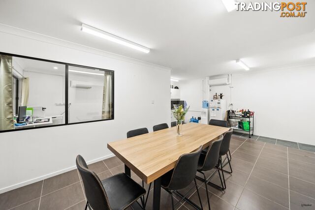 1/4 Flagstone Drive BURLEIGH HEADS QLD 4220 - photo 4 of 10