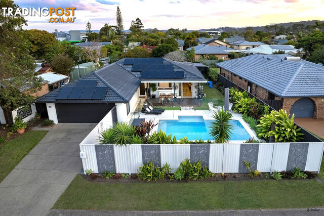 54 K P McGrath Drive ELANORA QLD 4221