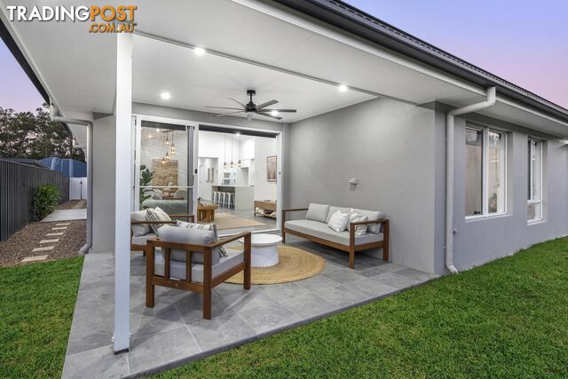 5 Fry Court PIMPAMA QLD 4209