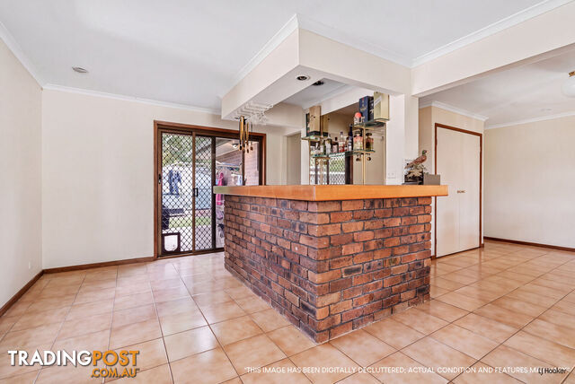 30 Swanbourne Way ELANORA QLD 4221