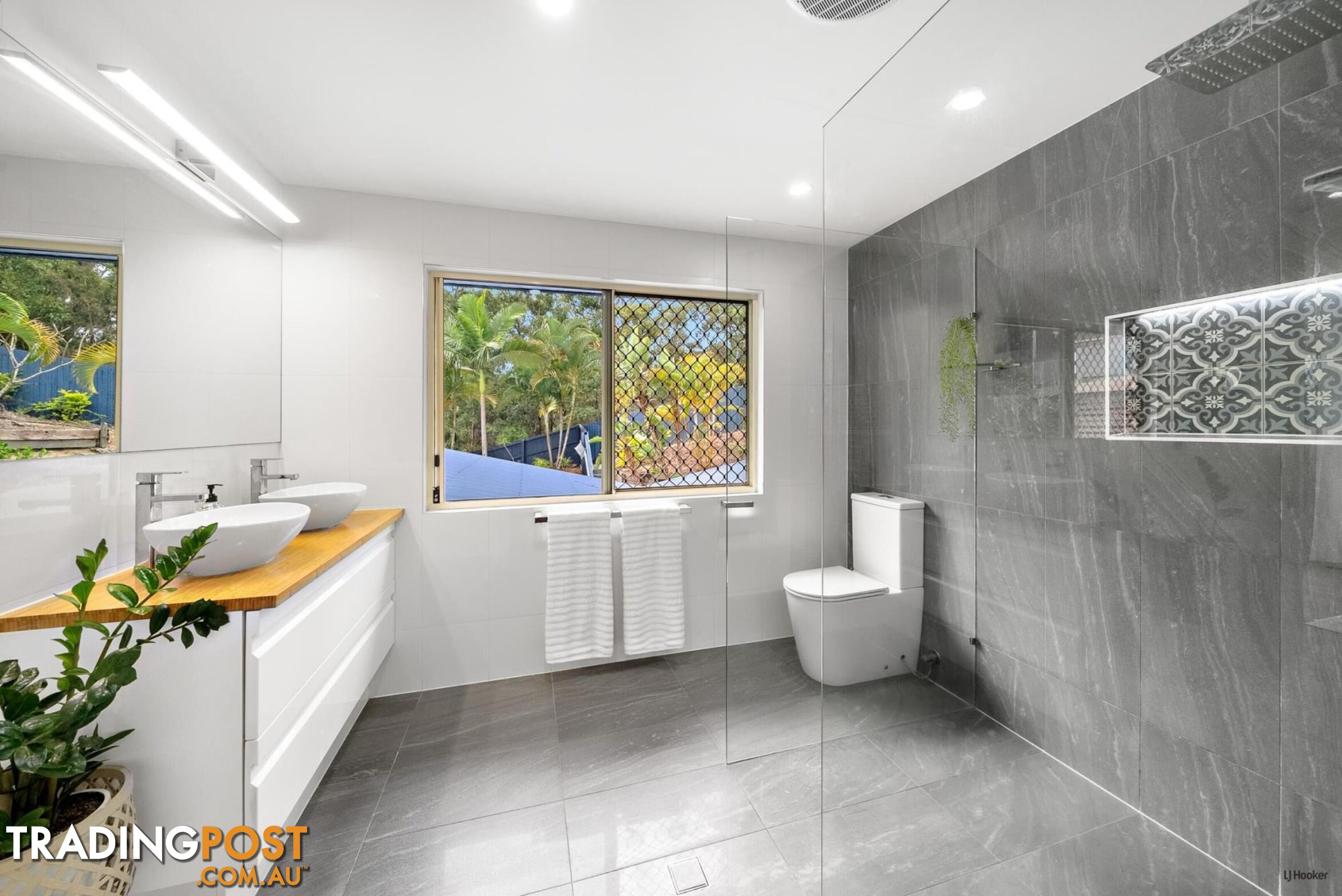 7 Ajax Court CURRUMBIN WATERS QLD 4223