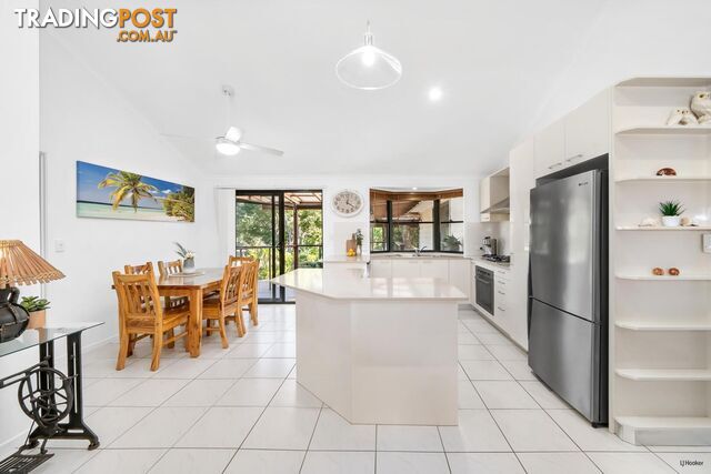 1 Mikonos Court CURRUMBIN WATERS QLD 4223