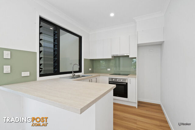 11a Dongara Close ELANORA QLD 4221