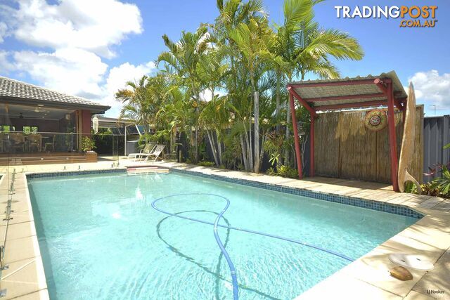 12 Barklya Place PALM BEACH QLD 4221