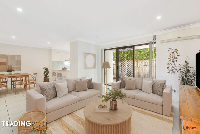 1/28 Fortune Street COOMERA QLD 4209 - photo 2 of 10