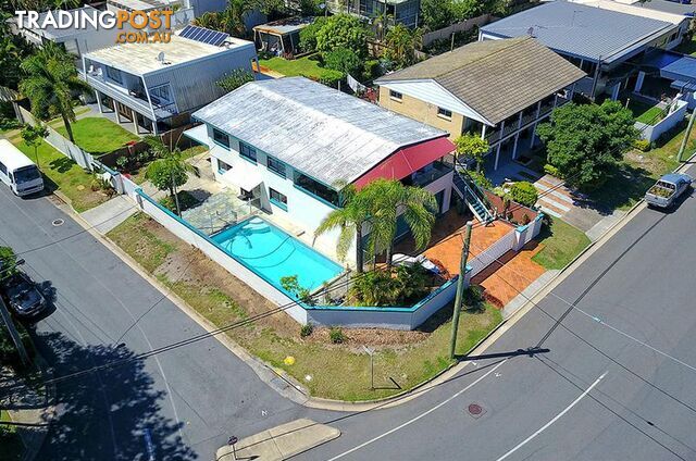 21 Rankin Parade Main Beach QLD 4217