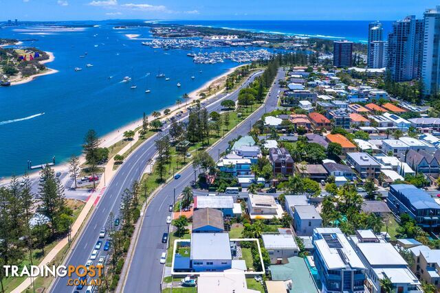 17 Rankin Parade Main Beach QLD 4217