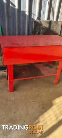 Heavy-duty workshop parts washer with stand