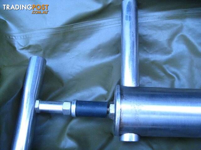 Alvey Standard Size Yabby/Live Bait Pump- Stainless Barrel - photo 3 of 6