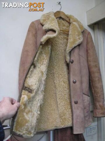 LAMBSKIN COAT THICK HEAVY OUTER PINK TINT NATURAL INNER