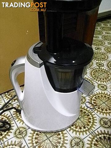 Cold Press Juicer Slow Juicer Premium Brand: Bellini near new con