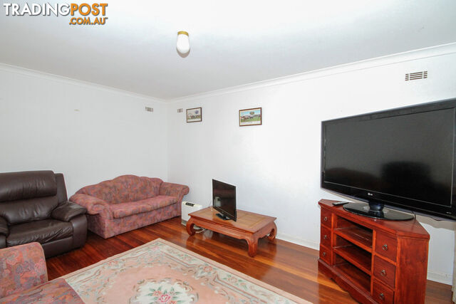 10 Dinsdale Street York WA 6302