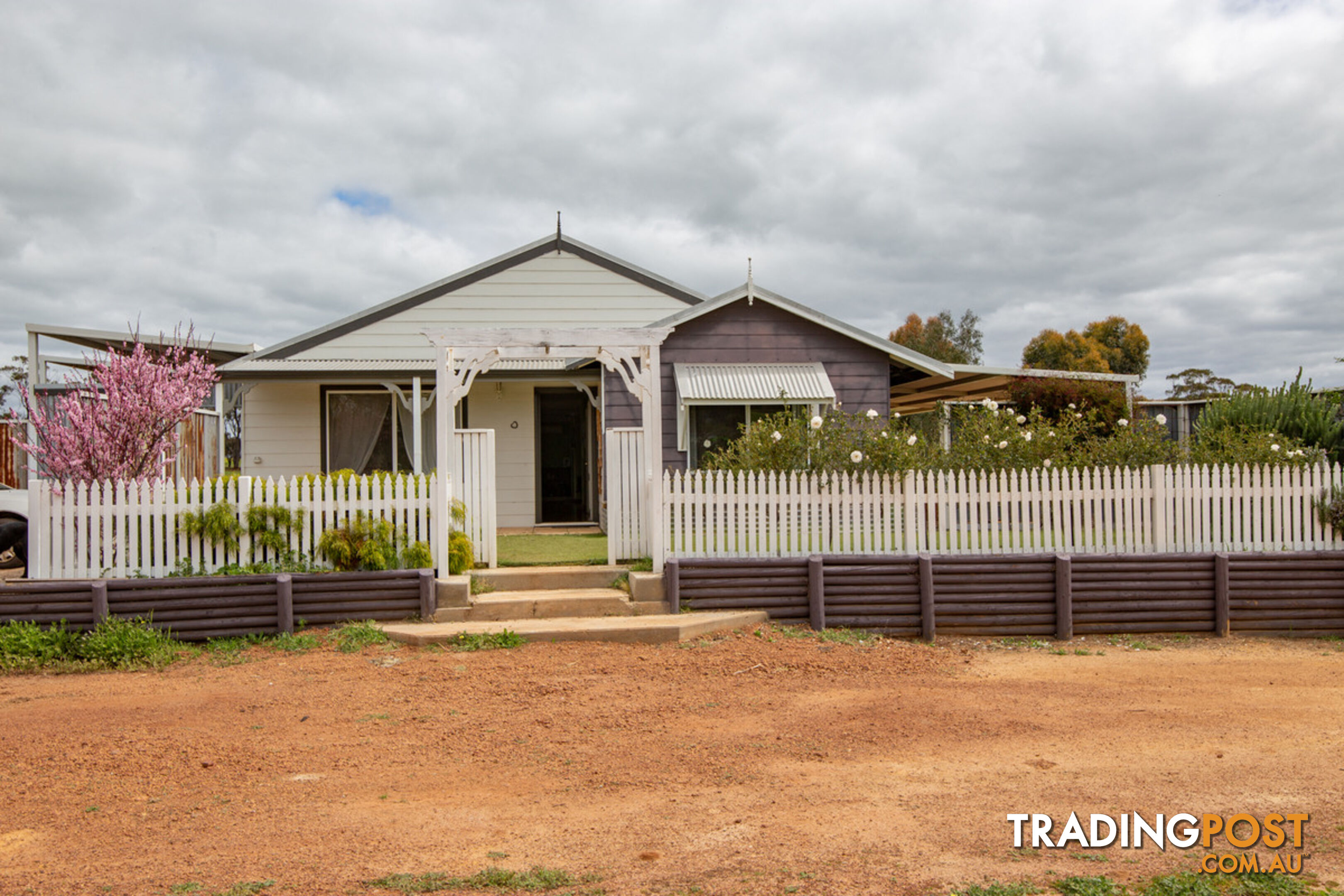 13 Walkey Close Bejoording WA 6566