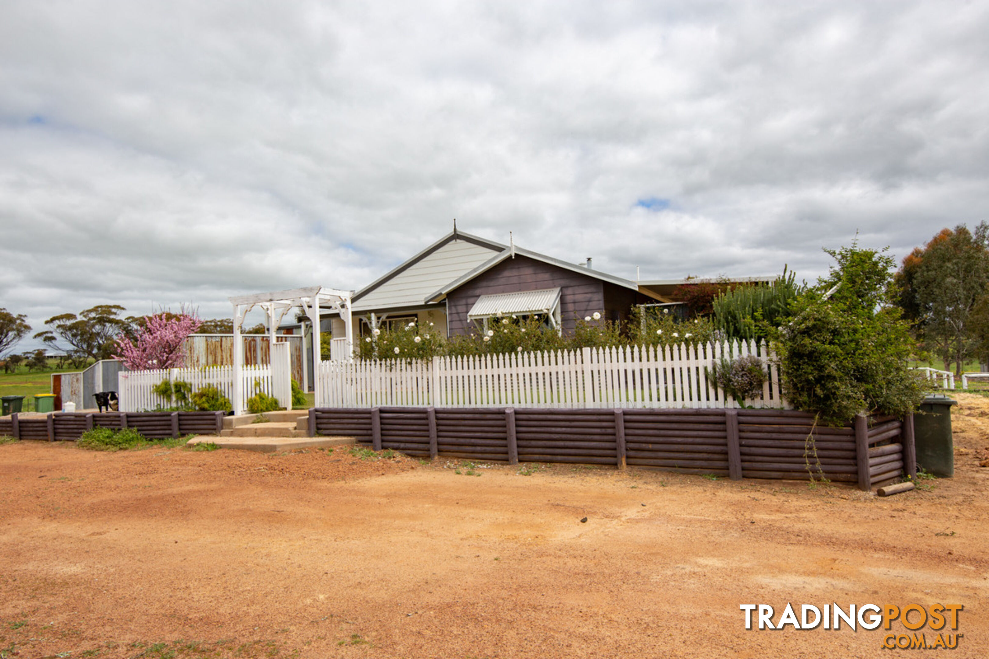 13 Walkey Close Bejoording WA 6566