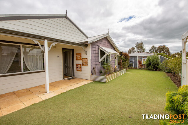 13 Walkey Close Bejoording WA 6566