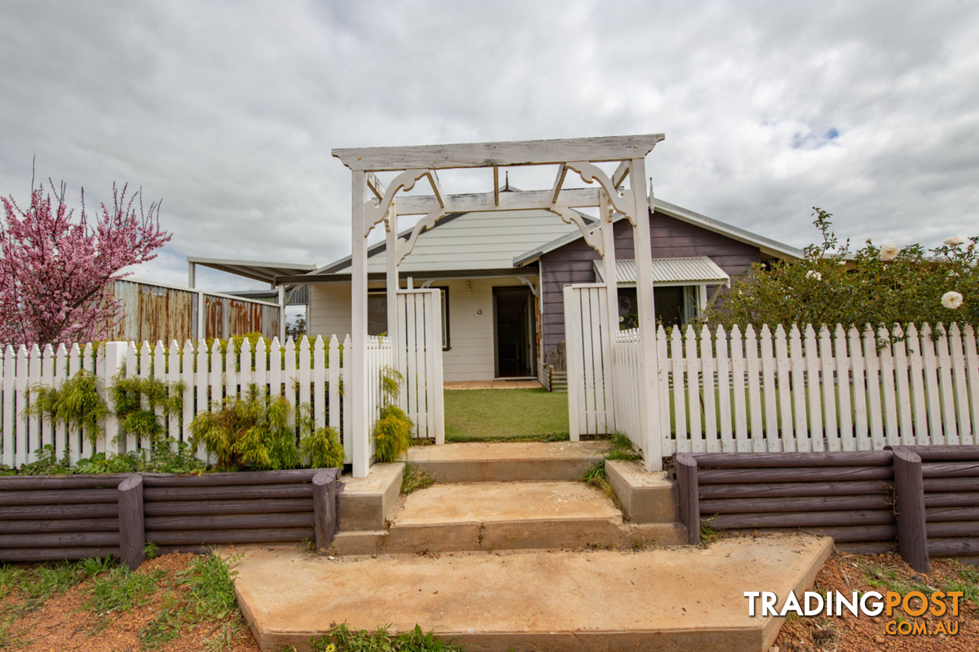 13 Walkey Close Bejoording WA 6566