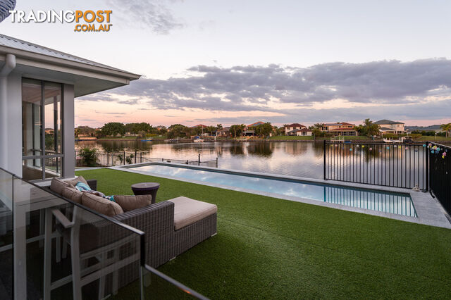 124 The Peninsula HELENSVALE QLD 4212