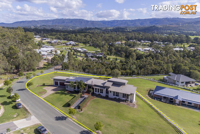 9 Huntington Drive MAUDSLAND QLD 4210