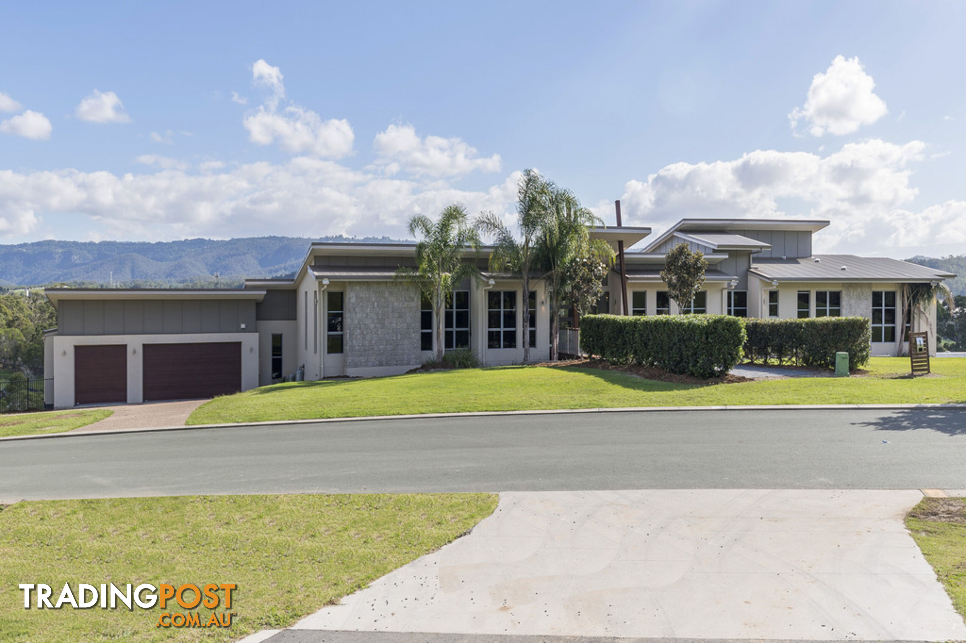 9 Huntington Drive MAUDSLAND QLD 4210