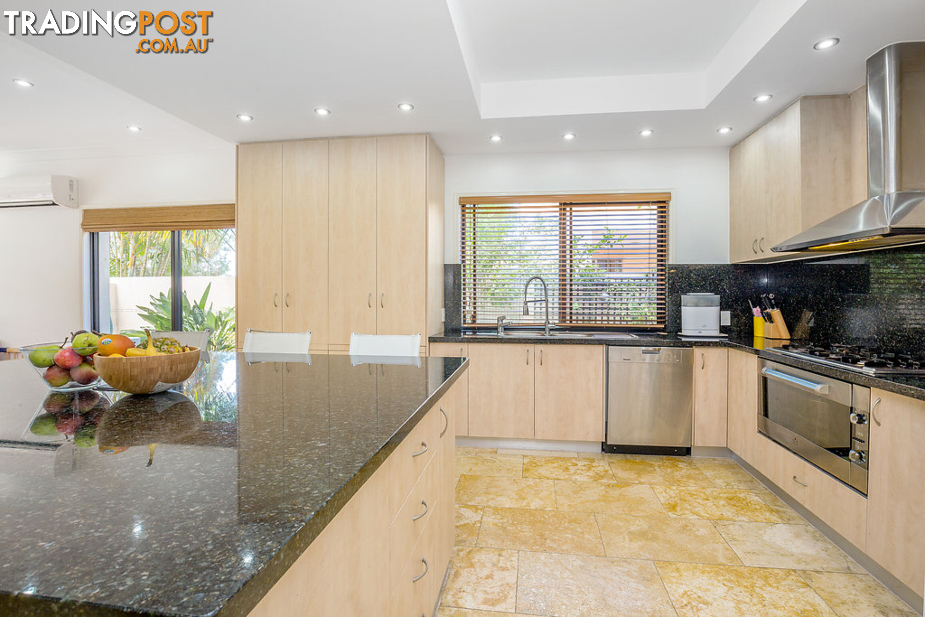 19 Tranquility Circuit HELENSVALE QLD 4212