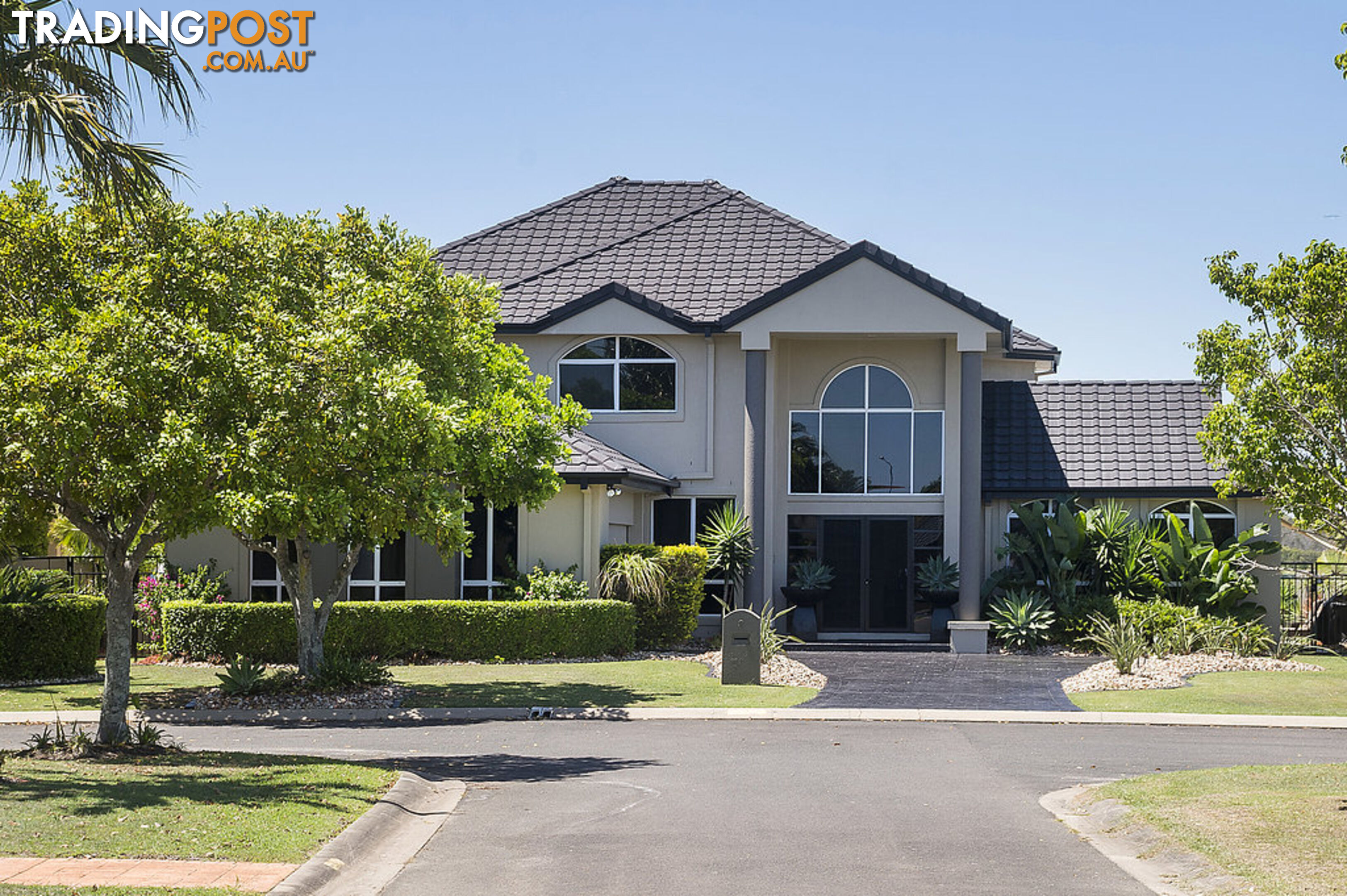 8 Kim Court HELENSVALE QLD 4212