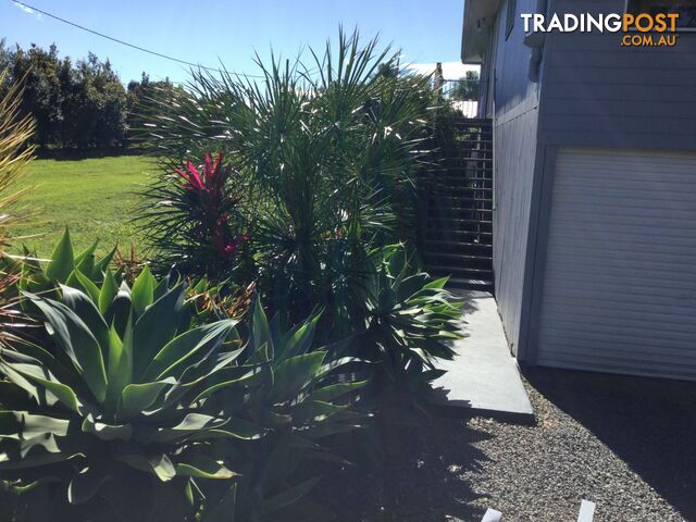 10 Mataranka Road Veteran QLD 4570