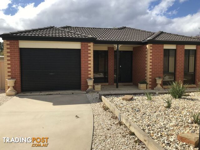 12 Symes street KANGAROO FLAT VIC 3555