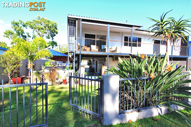 24 Reef Street SAUNDERS BEACH QLD 4818