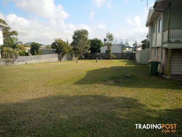 21 Elma Street COOEE BAY QLD 4703