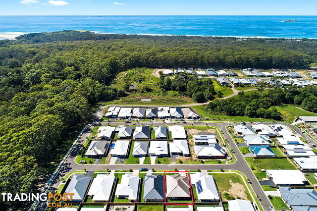 9 Water Vine St SAPPHIRE BEACH NSW 2450