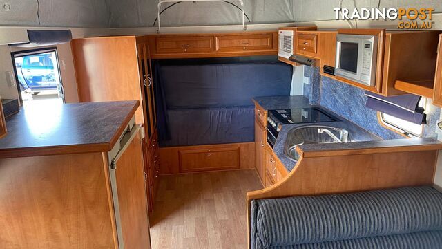 2008 Paramount Duet Sleeps 4