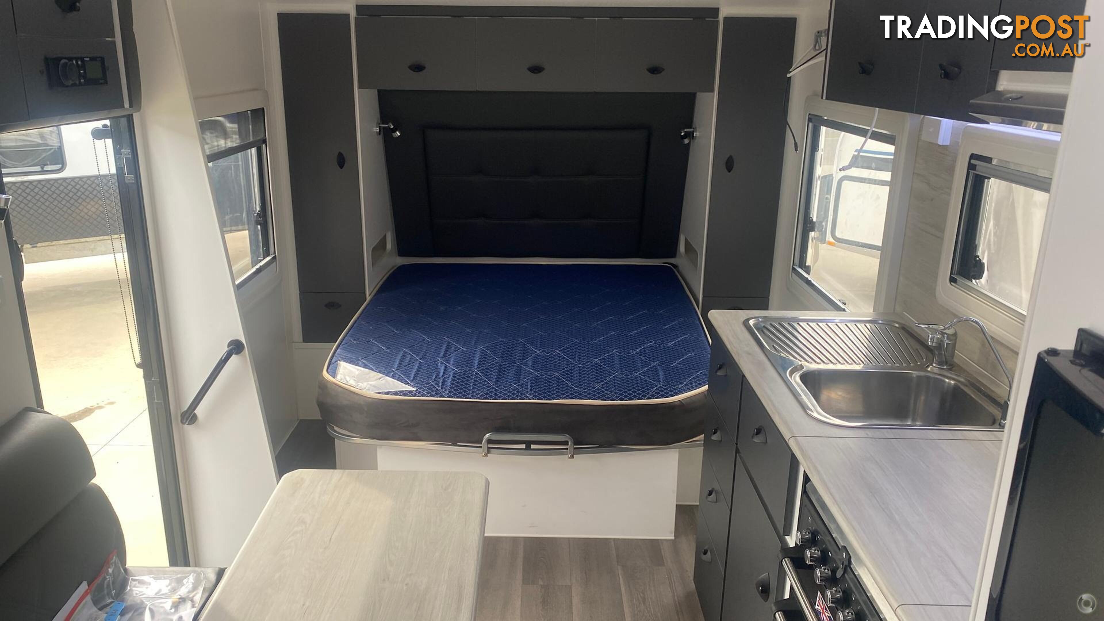 2021 Condor Ultimate Family Quad Bunk