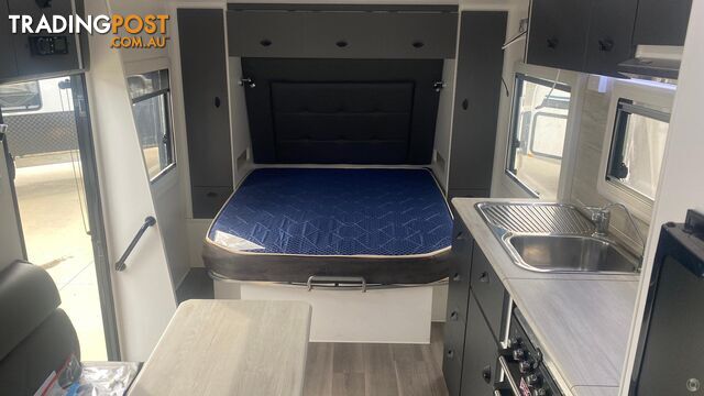 2021 Condor Ultimate Family Quad Bunk