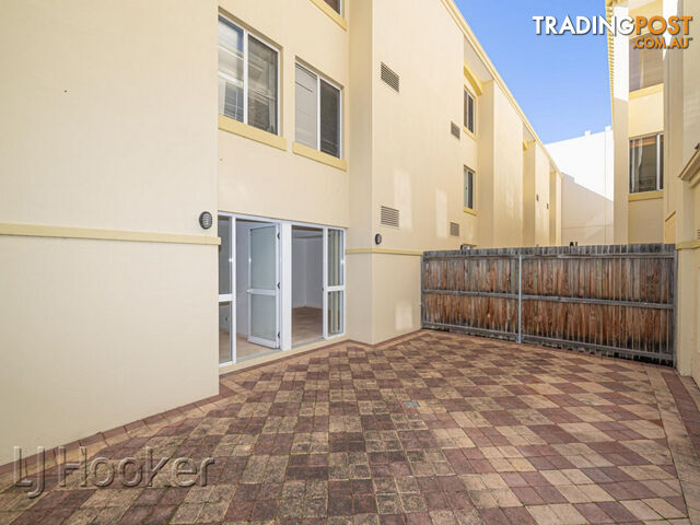 2/27 Eastbrook Terrace EAST PERTH WA 6004