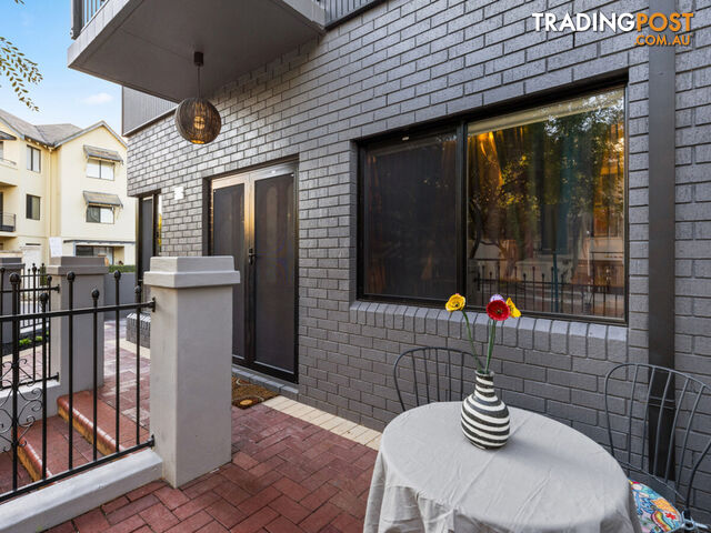 22 Constitution Street EAST PERTH WA 6004 - photo 3 of 25