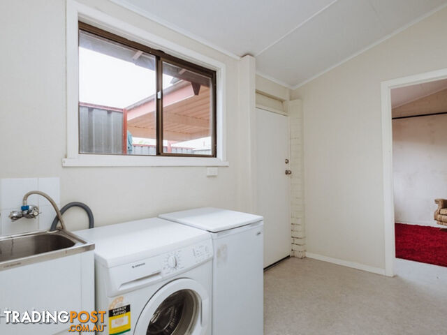 98a Whatley Crescent MAYLANDS WA 6051