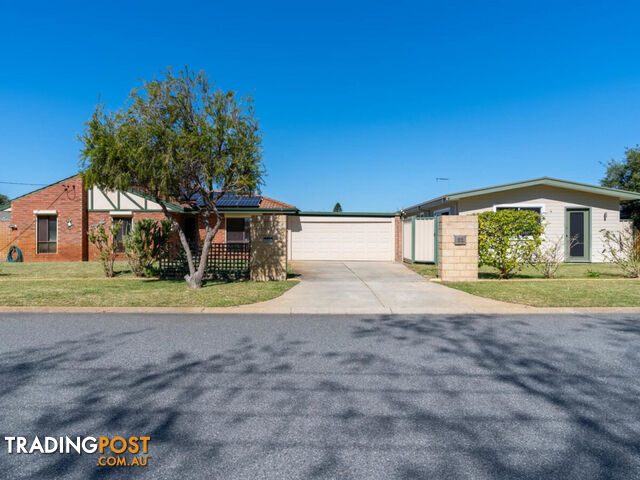 32 Waterton Way COOLOONGUP WA 6168