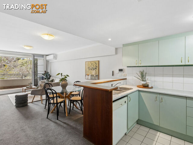 9/134 Mounts Bay Road PERTH WA 6000 - photo 3 of 18
