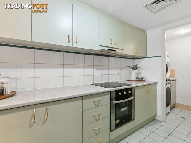 9/134 Mounts Bay Road PERTH WA 6000 - photo 4 of 18