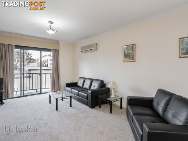 28/11 Regal Place EAST PERTH WA 6004