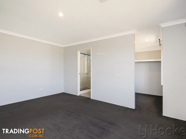 7 Greenpoint Way HILBERT WA 6112